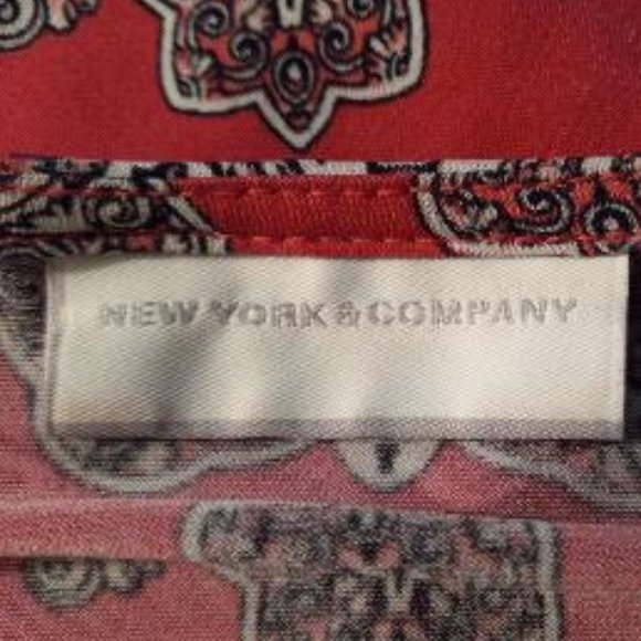 LONF SLEEVE V NICK CRISSCROSS AND GATHER TOP - Picture 4 of 4